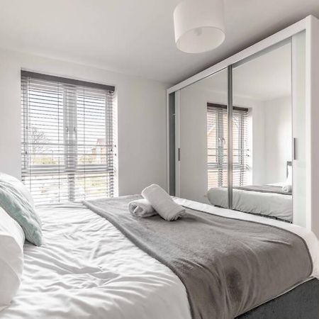 2 Bed & 2 Bath Cosy Apartment Slough- Free Parking 外观 照片