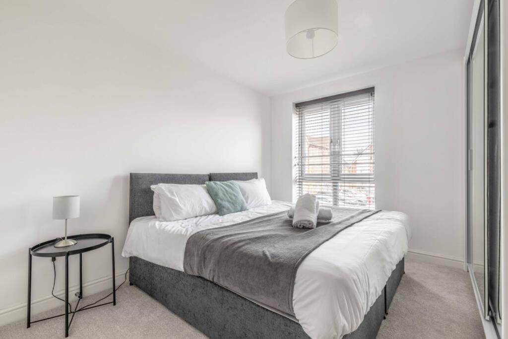 2 Bed & 2 Bath Cosy Apartment Slough- Free Parking 外观 照片