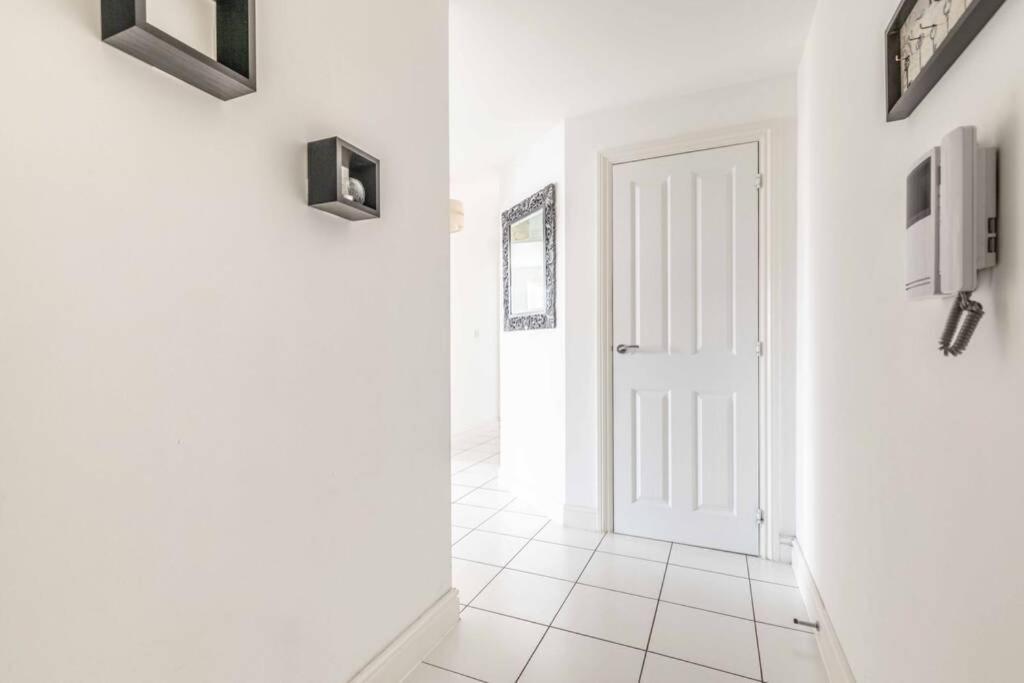 2 Bed & 2 Bath Cosy Apartment Slough- Free Parking 外观 照片